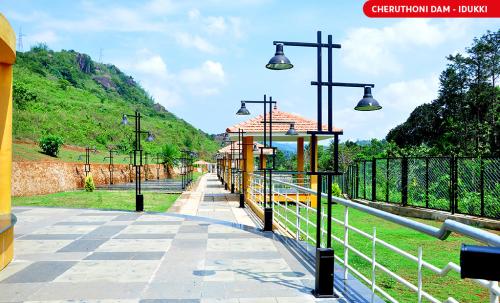 CHERUTHONI DAM IDUKKI